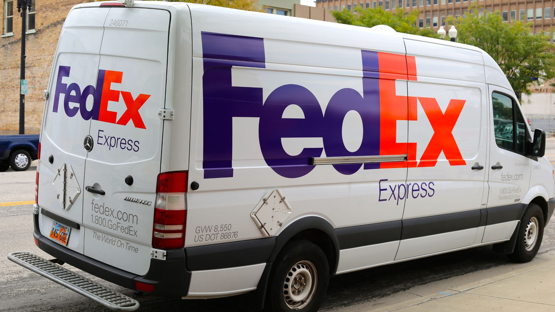 FedEx Truck Accident Attorney in Phoenix