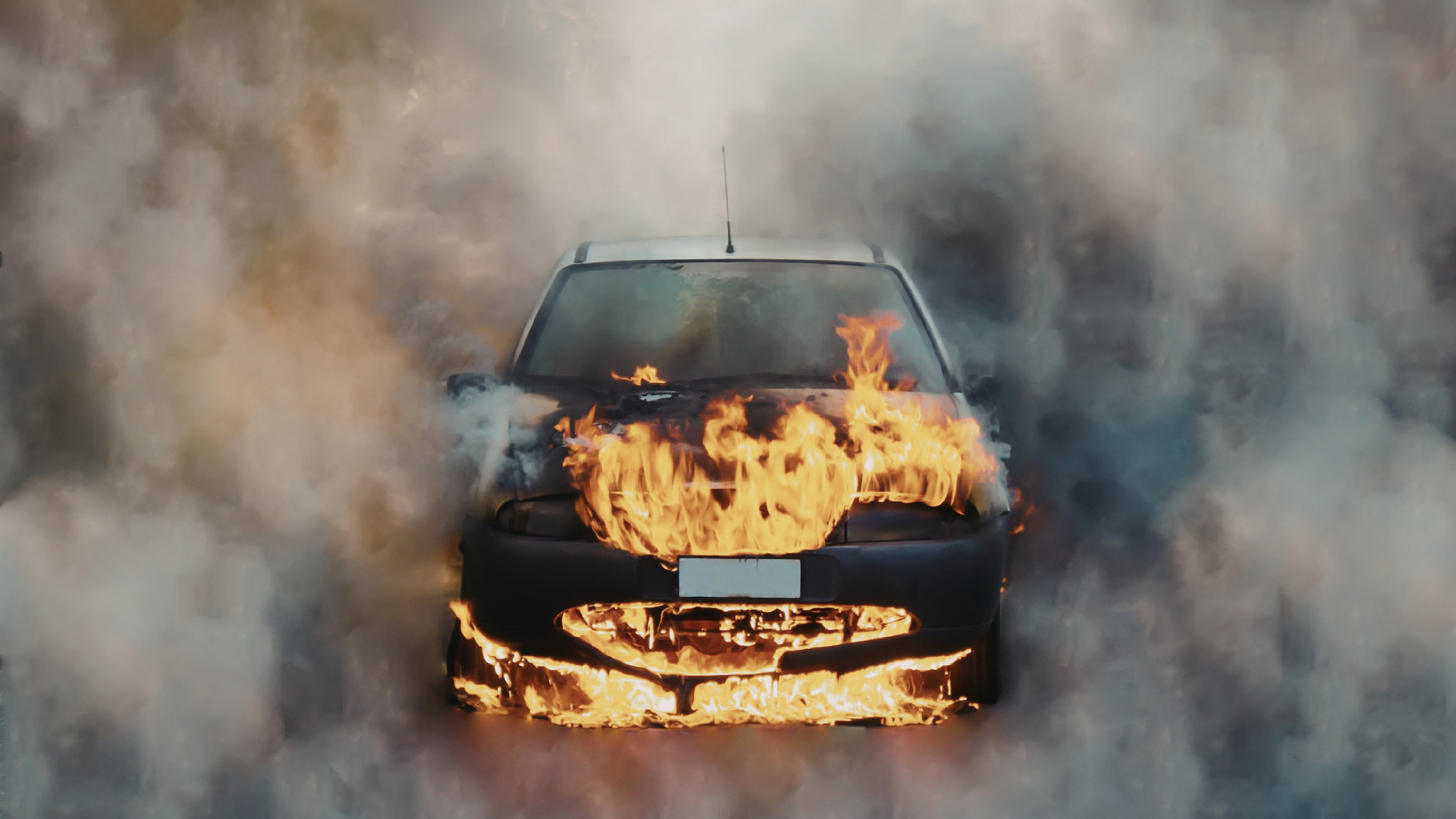 One Dead in Fiery South Phoenix Car Crash After Hitting Pole